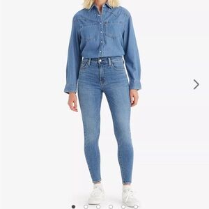 Women's Levi’s Jeans